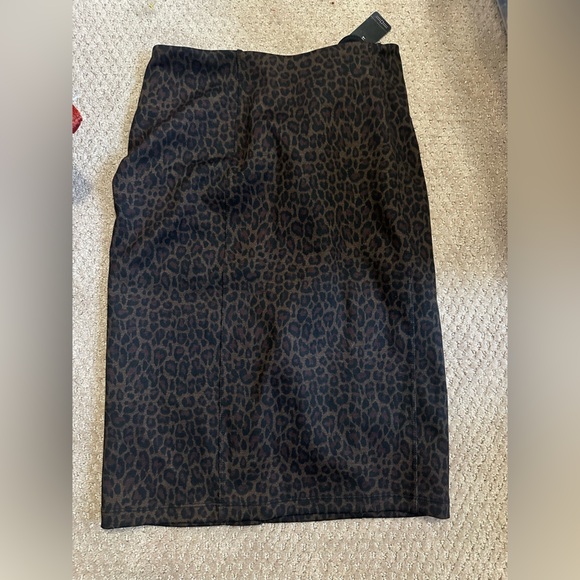 NWT Liverpool jeans Bia knit pencil skirt cheetah size 4/27 LM6023Z17 black fri - Picture 2 of 5